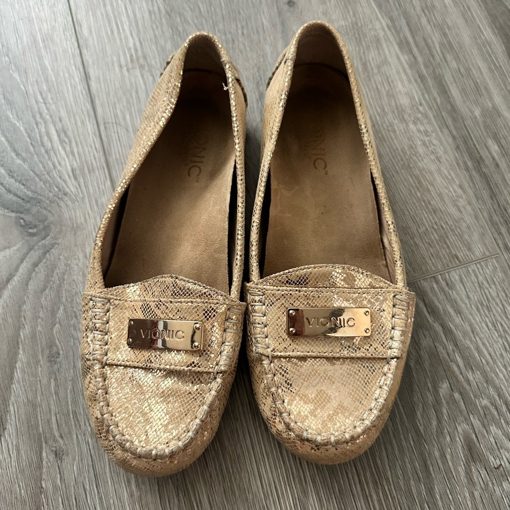 Vionic Women's Shimmering Gold Flats